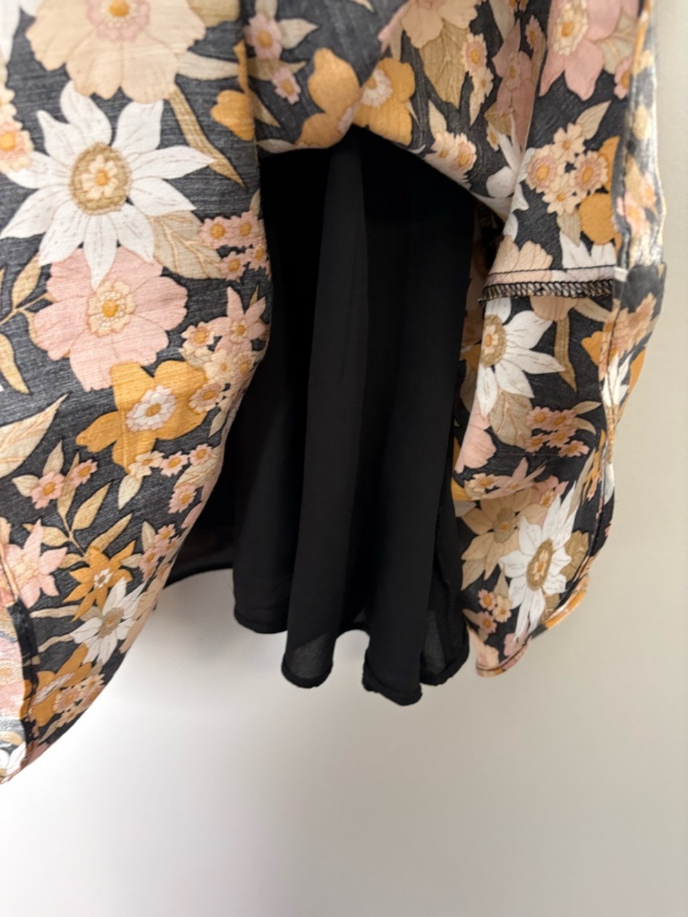 Storia Babydoll Puff Sleeve Floral Metallic Sheen Flowy Dress - Picture 7 of 10